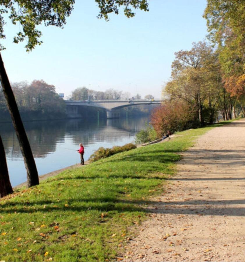 Appartement Au Bord De Seine Epinay-sur-Seine Luaran gambar